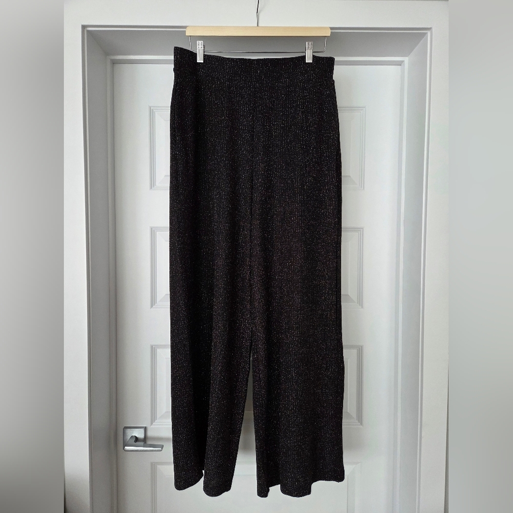 Reitmans Black Wide Leg Pants With Silver Metallic Thread, Size L